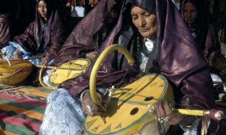 Así suena el Imzad, el instrumento de las mujeres tuareg.
