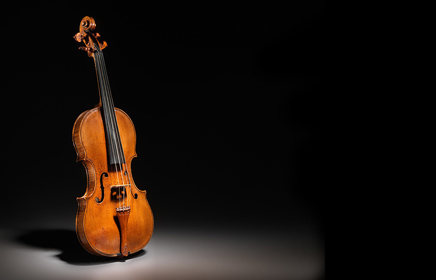 Luthier Vidal organiza una exposición de violines antiguos para profesionales