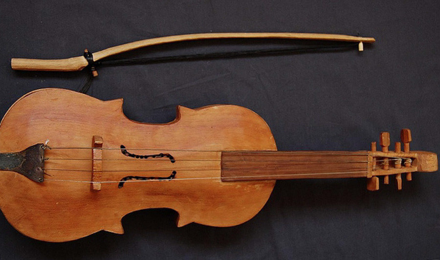 tradicionales de Latina, Parte II: Chile y Bolivia - Deviolines