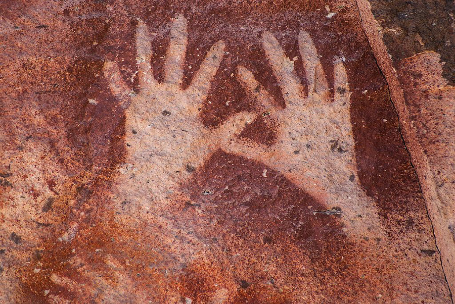 Pinturas rupestres en la Cueva de las Manos