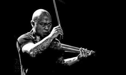 Earl Maneein, el violinista más duro del mundo