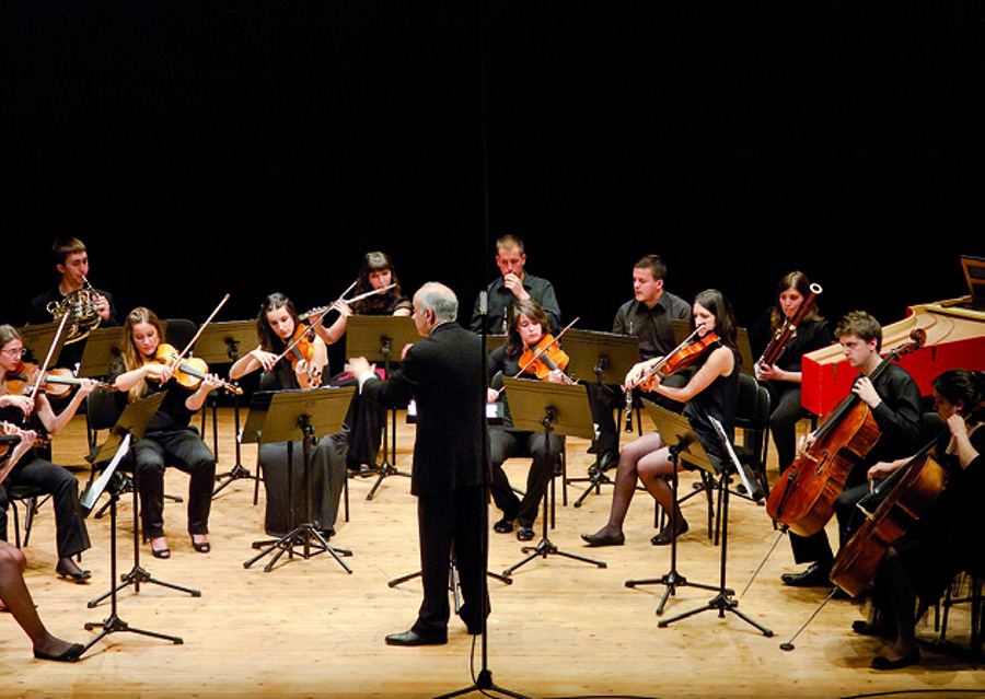 Clase de Orquesta en la Escuela de Altos Estudios Musicales